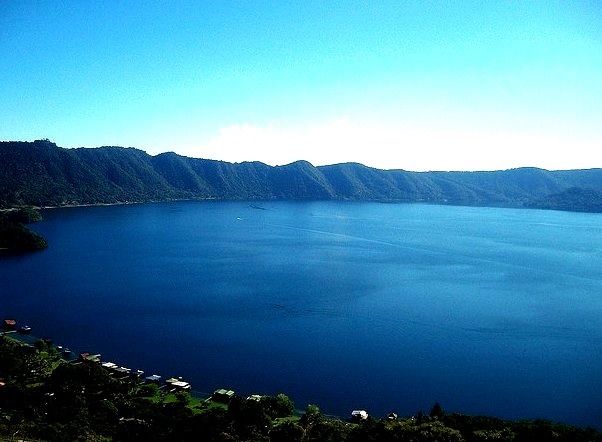 by Jamedirk on Flickr.Lago de Coatepeque is a large crater lake in the east part of the Coatepeque Caldera near Santa Ana, El Salvador.