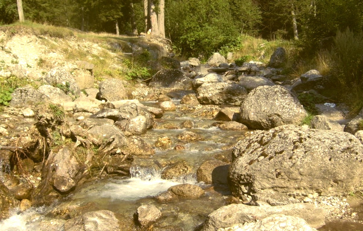 Cerbu Valley in Bucegi Mountains, Romania. Photo done by myself in a 2007 trip.
