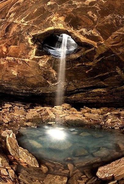 The Glory Hole in Ozark National Forest, Arkansas, USA .]]>” id=”IMAGE-m7lrf7hXZ31r6b8aao1_500″ /></a></p>
<p>The Glory Hole in Ozark National Forest, Arkansas, USA .]]><br />#Etats-Unis, #travel, #Tourism, #cave, #Estados Unidos</p>
		</div>
	</article>
                    </div>
                                                <div class=